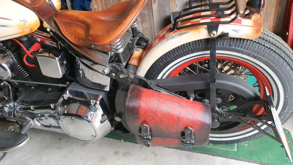 Motorrad Schwingentasche Satteltasche Rahmentasche Harley Davidso in Esens