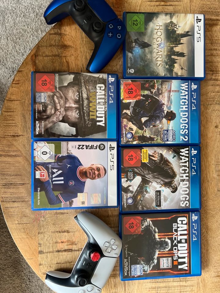 PlayStation 5 / PS5 Disc Version mit 2 Controllern und Spielen in Bochum
