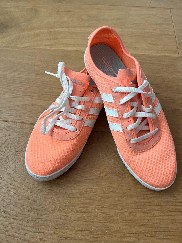 Adidas Neo Sneaker Gr. 38 neon orange in Hann. Münden