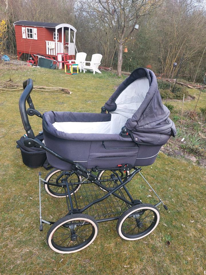 Dänischer Kinderwagen von Trille in Lüneburg