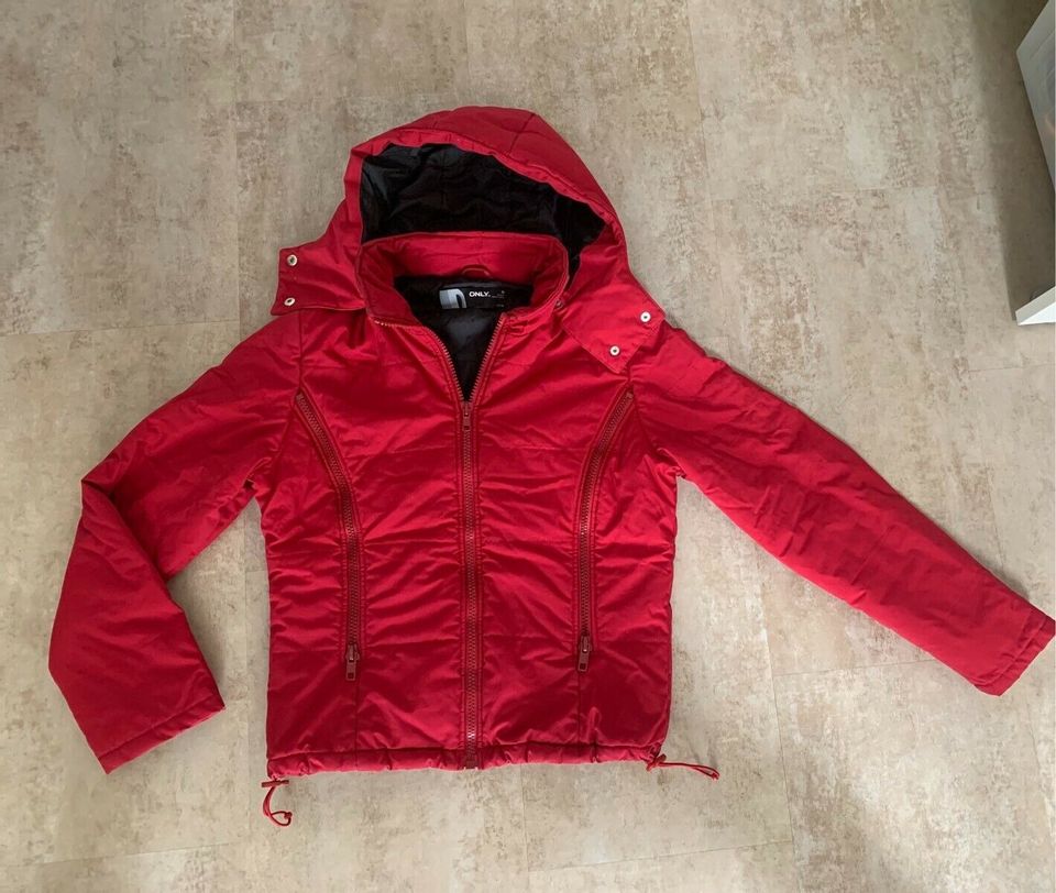 Jacke Winter Winterjacke Damen only Gr. L in Reichelsheim (Wetterau)