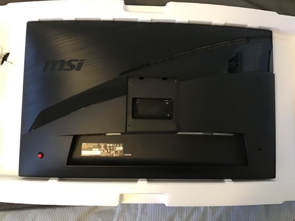 Curved Game Monitor Optix MAG 271 CR in Waren (Müritz)