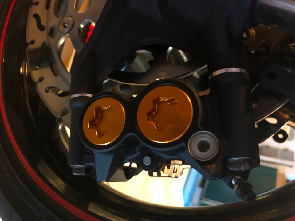 3mm Spacer Set für Suzuki GSX-R Bremssattel Umbau Yamaha R6 R1 in Ahrensburg