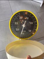 DDR Solidus Waage Küche backen Wandwaage 3kg Retro vintage gelb Bayern - Schwindegg Vorschau