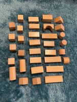 Bauklötze 33 Stück Spielzeug Bausteine Holz Baby Kinder Bayern - Straubing Vorschau