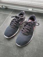 Nike Schuhe 38,5 grau Nordrhein-Westfalen - Weilerswist Vorschau