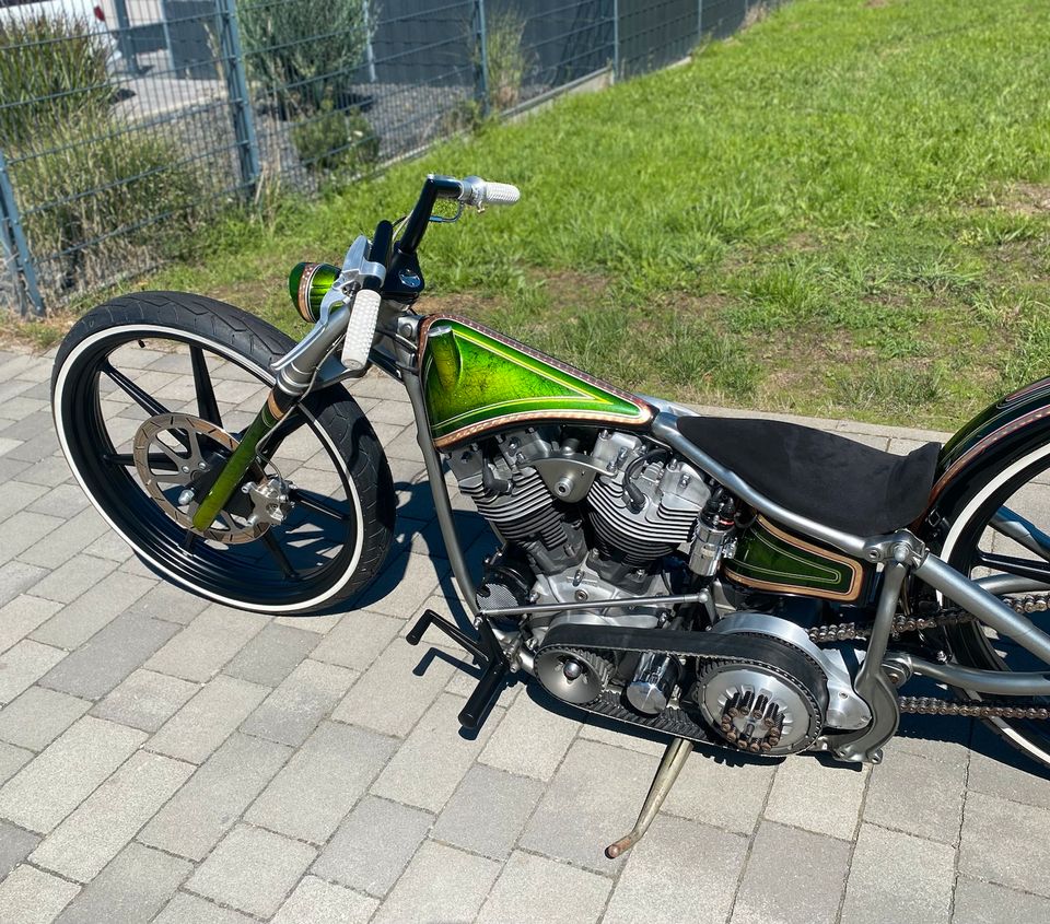 Old School Harley mit Knickrahmen (absolutes Einzelstück) in Lahntal