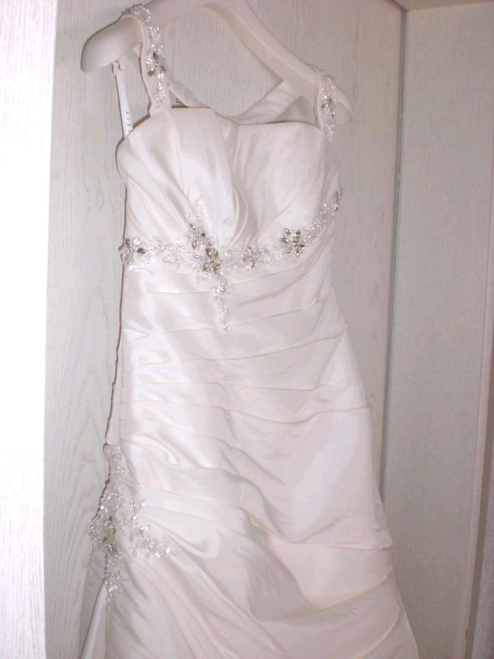 Brautkleid in Plettenberg