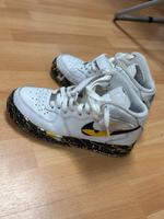 Selbstbemalte Nike Air Force 1 High Weiß – Größe 38 – Unikat Baden-Württemberg - Weinheim Vorschau