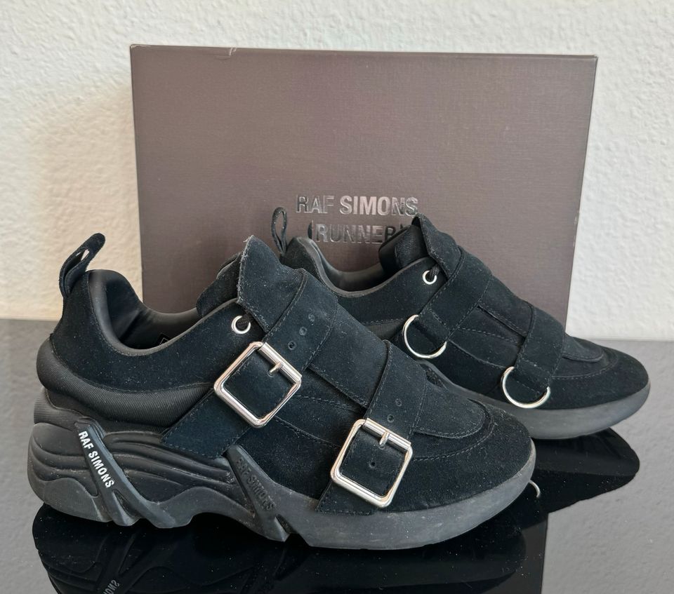 Raf Simons Antei Black Suede Gr.39 in Berlin