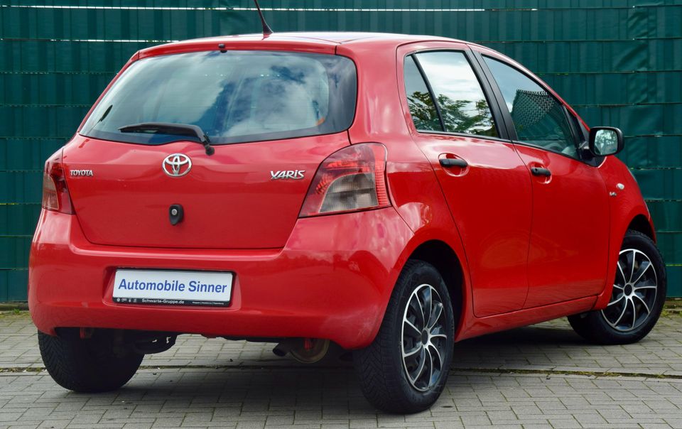 Toyota Yaris 1.4l Diesel TÜV NEU+ Gepflegt+ Garagenwagen+ Klima++ in Papenburg