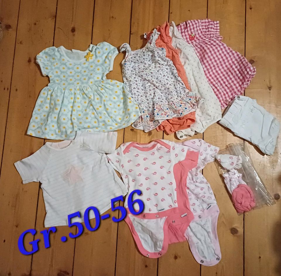 Baby Kleidung Paket in Bingen