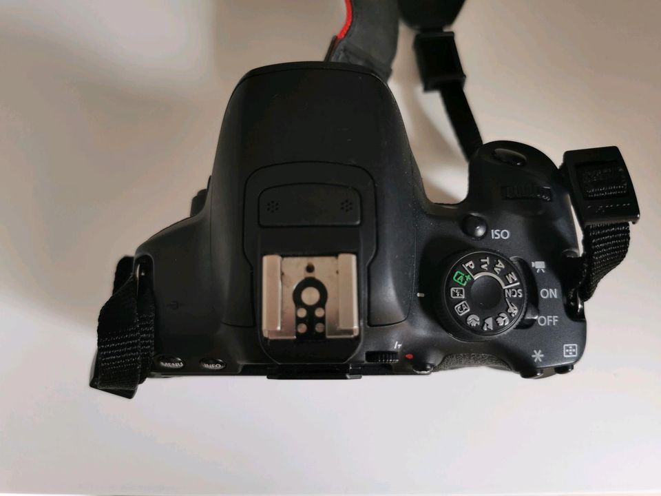 Canon Eos 700D mit 2 Objektiven und weiterem Zubehör in Hiltrup