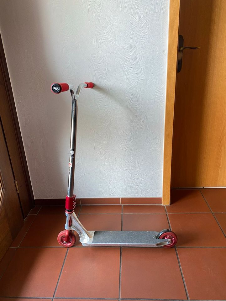 Custom Stunt Scooter in Jülich