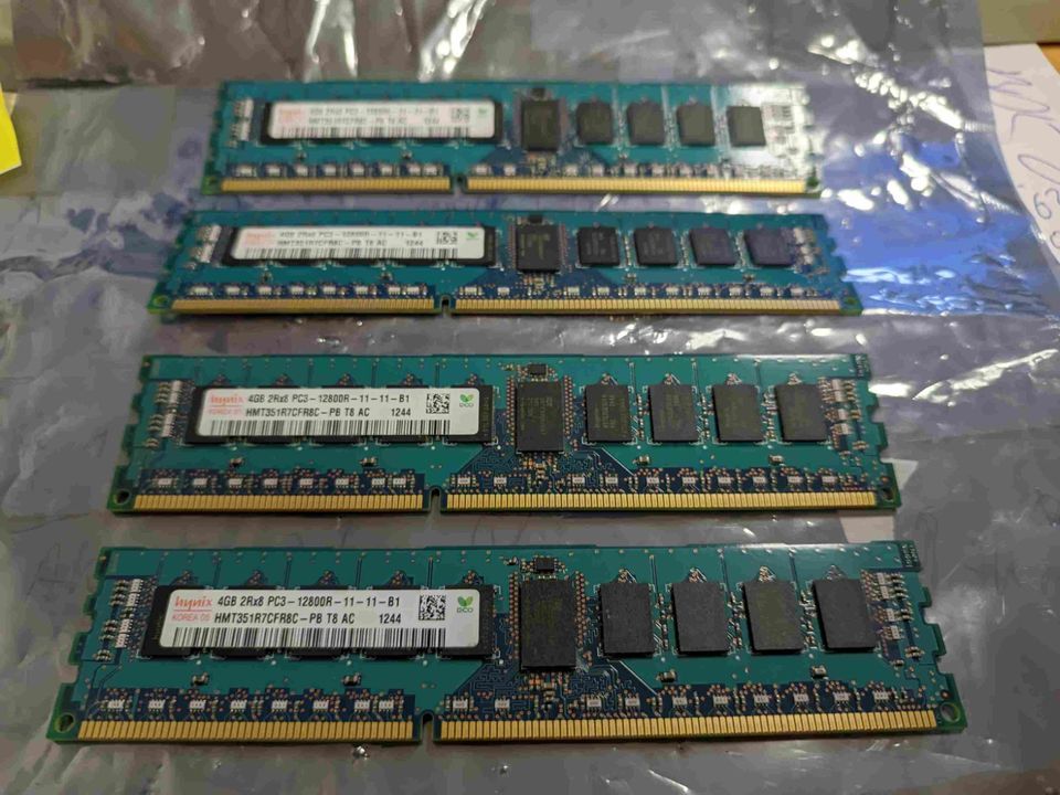 16GB 4x4GB Hynix ECC DDR3 DIMM 240-Pin RAM PC3-12800R 1600MHz in Köln