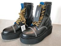 NEU Diesel 39 ankle boots d cage Stiefeletten Plateau schwarz Hessen - Fulda Vorschau