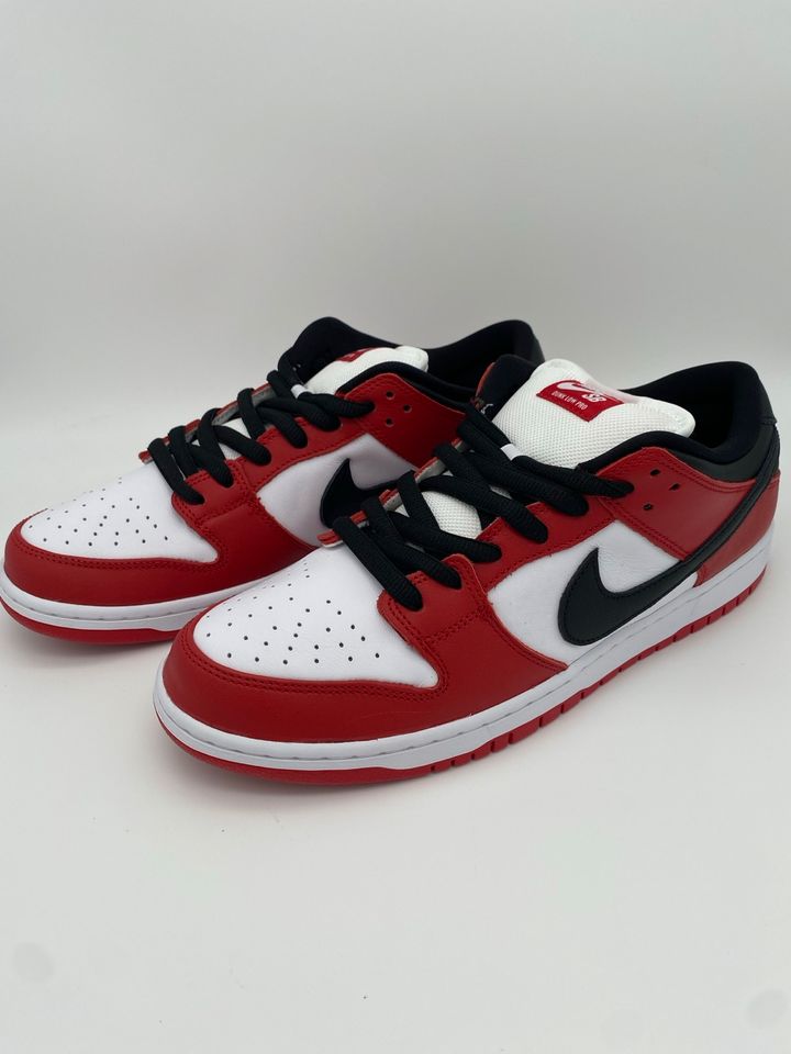 Nike SB Dunk Low J Pack Chicago Varsity Red EU 44 Herrensneaker in Filderstadt