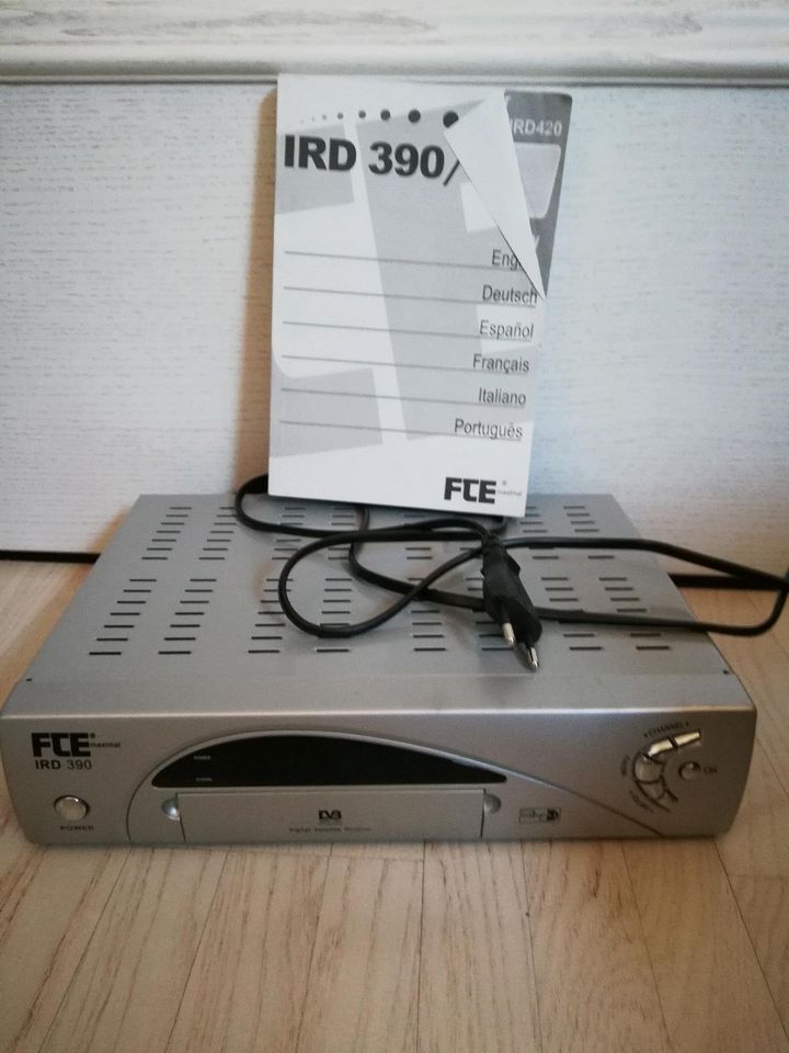 Verschiedene TV Receiver, T-Home, Edision, FCE in Niederwinkling