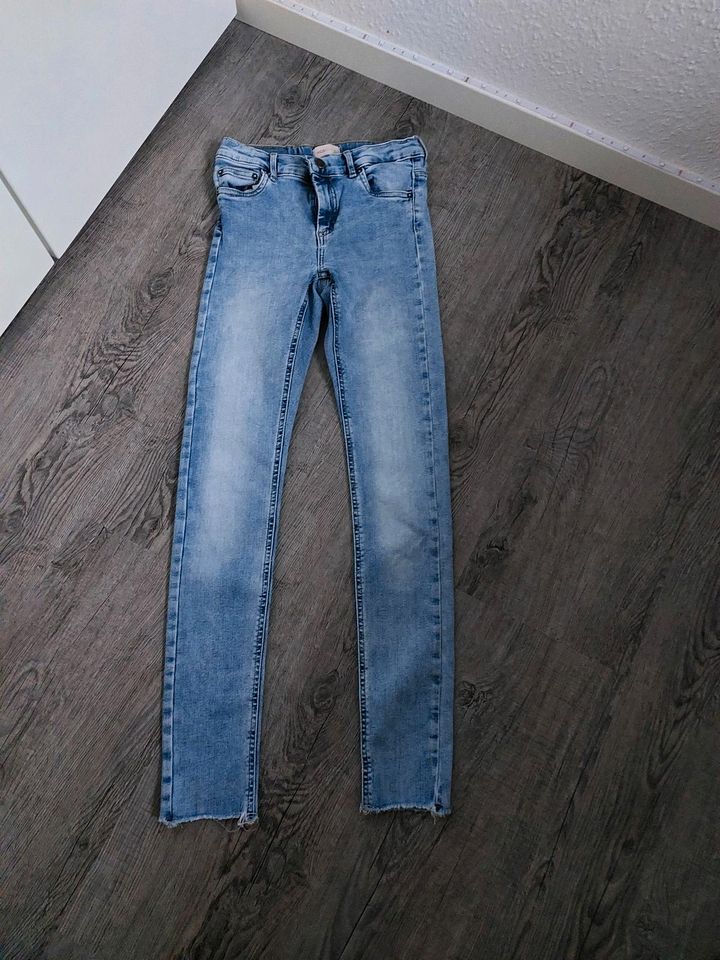 Jeans skinny, hellblau, Gr. 158 in Großenseebach