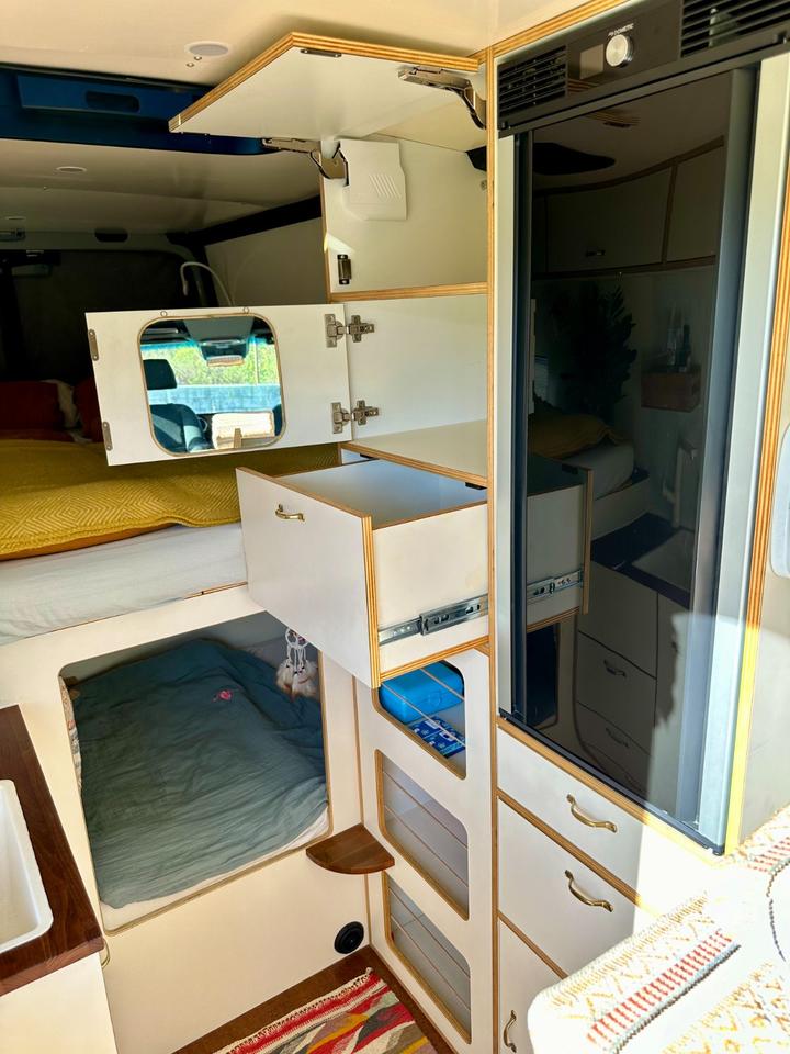 Mercedes Sprinter 907 4x4 Campervan – Einzelstück mit Qualität in Hamburg