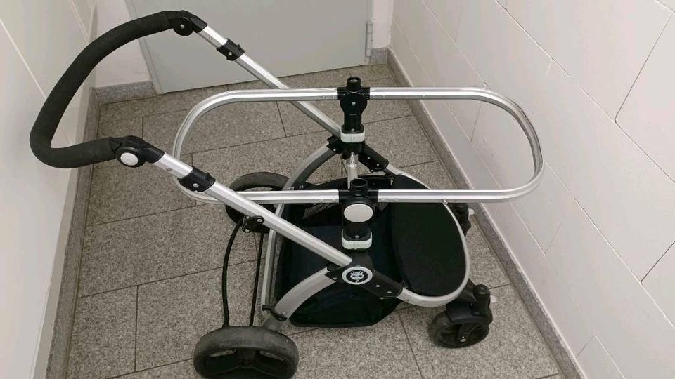 Kinderwagen Sportwagen mit tragbar Babywanne in Filderstadt