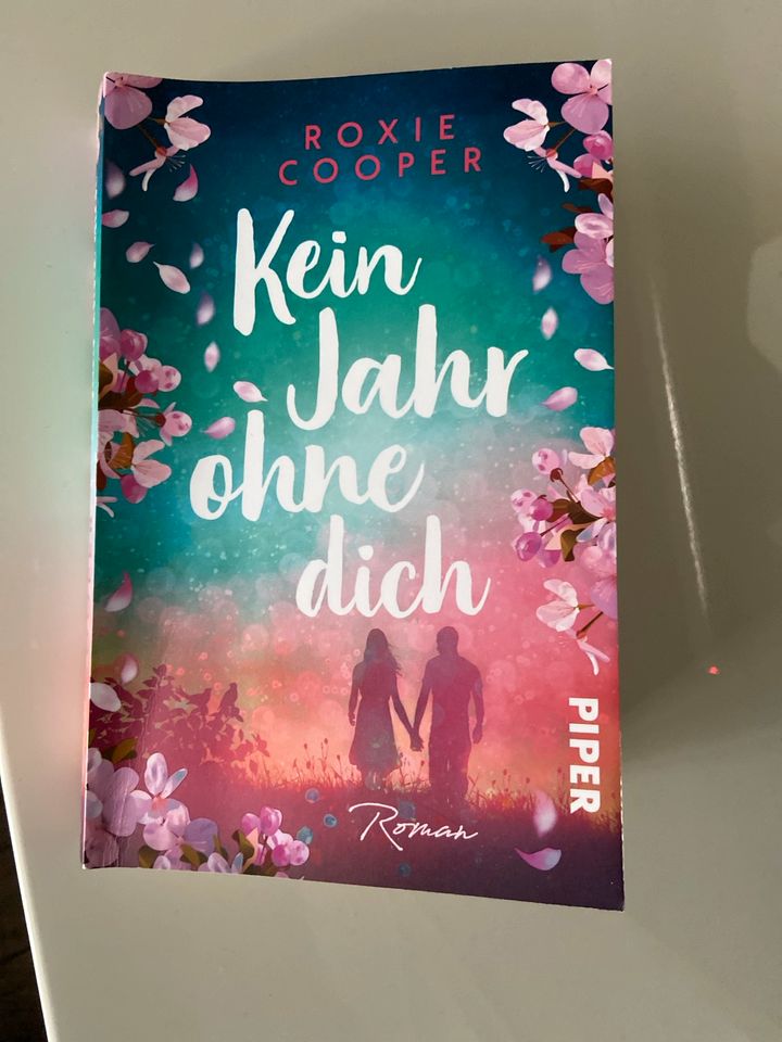 Buch „Kein Jahr ohne dich“ von Roxie Cooper in Schüttorf