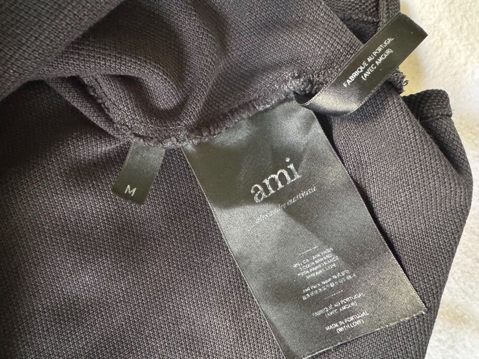 AMI Poloshirt schwarz in Schwaig