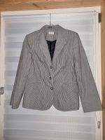 Qiero Blazer Jacke Gr.M = 38 grau weiss gestreift Top Zustand Baden-Württemberg - Engelsbrand Vorschau