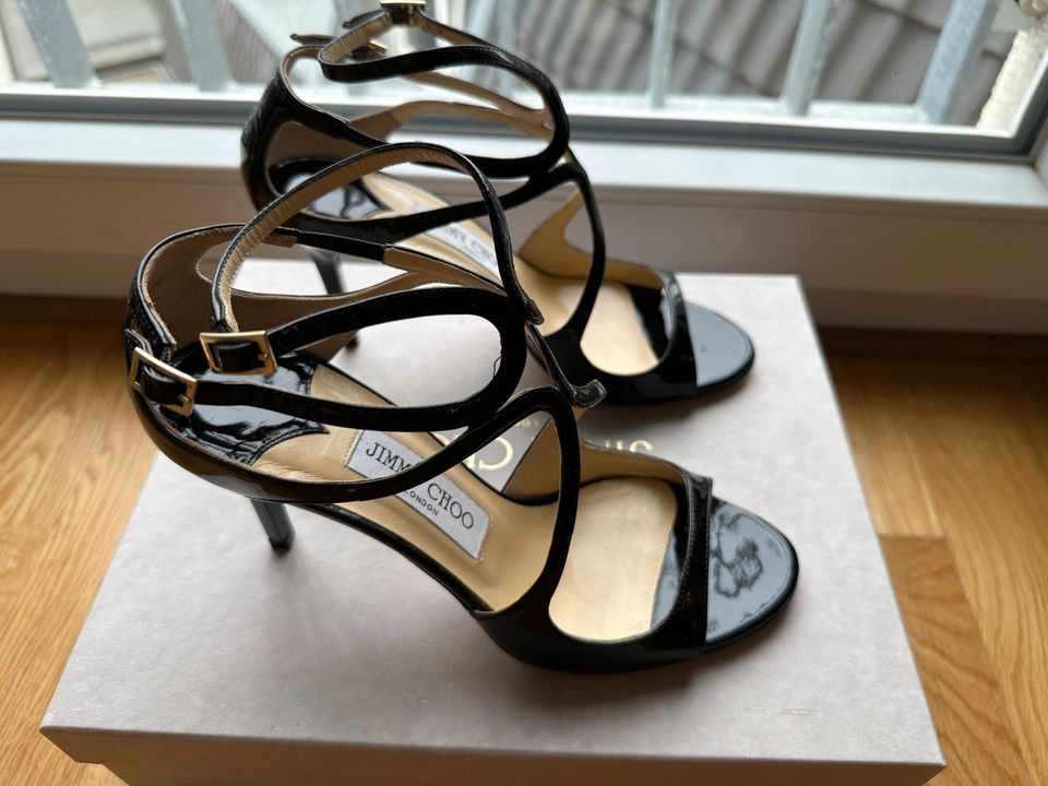 JIMMY CHOO Ivette 85 Sandaletten schwarz Lackleder 37.5 in Köln