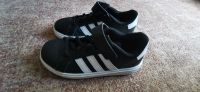 Adidas Schuhe Gr. 30 Baden-Württemberg - Weinstadt Vorschau