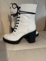Schöne Stiefel mit Absatz Sachsen-Anhalt - Am Großen Bruch Vorschau