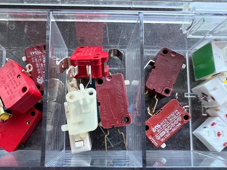 Marquardt Mikro Submikro Miniatur Schalter Sammlung in Bielefeld