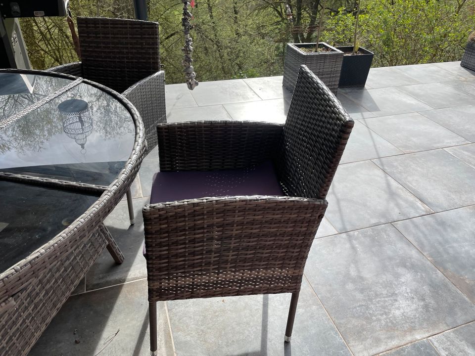 Polyrattan Sitzgruppe runder Tisch d=150cm 6 Sessel in Spalt