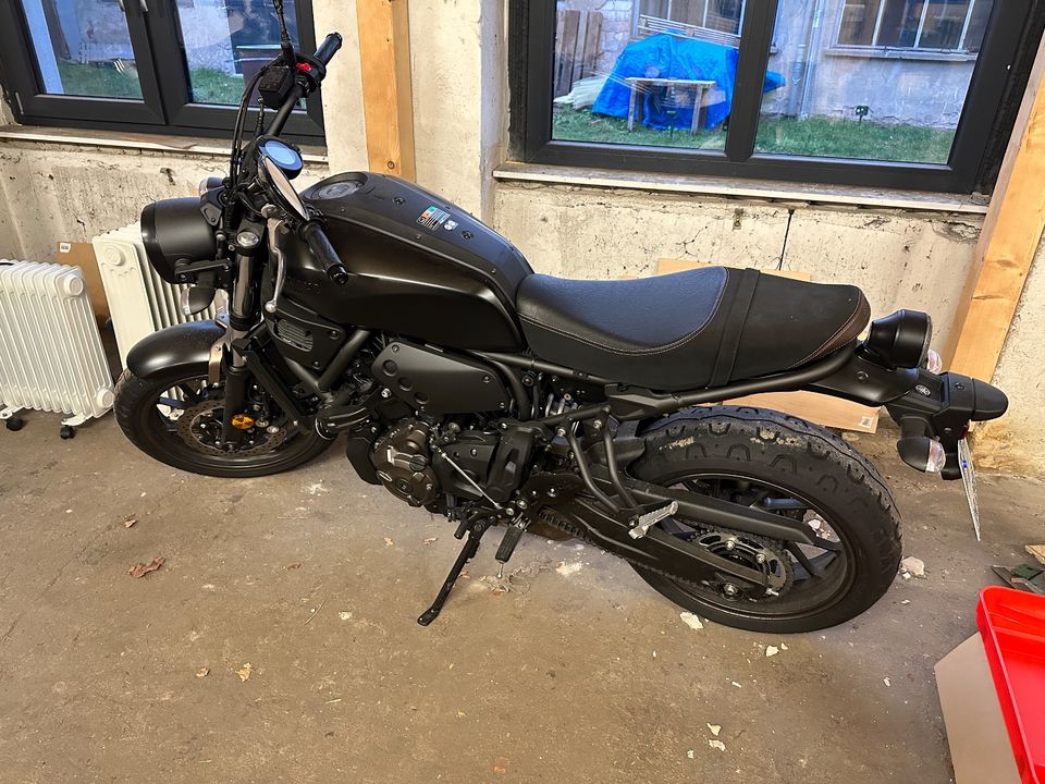 Yamaha XSR 700 neuwertig Motorrad in Storkow (Mark)