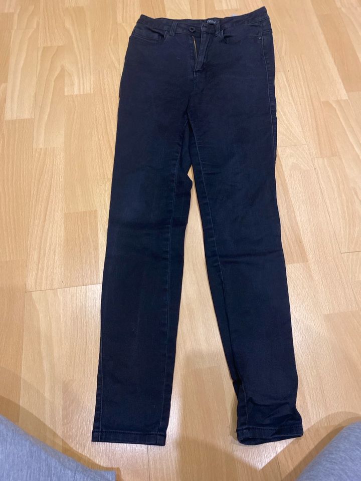 Schwarze Jeans (Only, asos) in Bruchmühlbach-Miesau