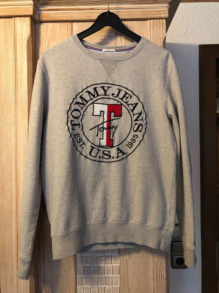 Tommy Jeans Sweatshirt, Gr. S, grau, zu verkaufen in Arnstein