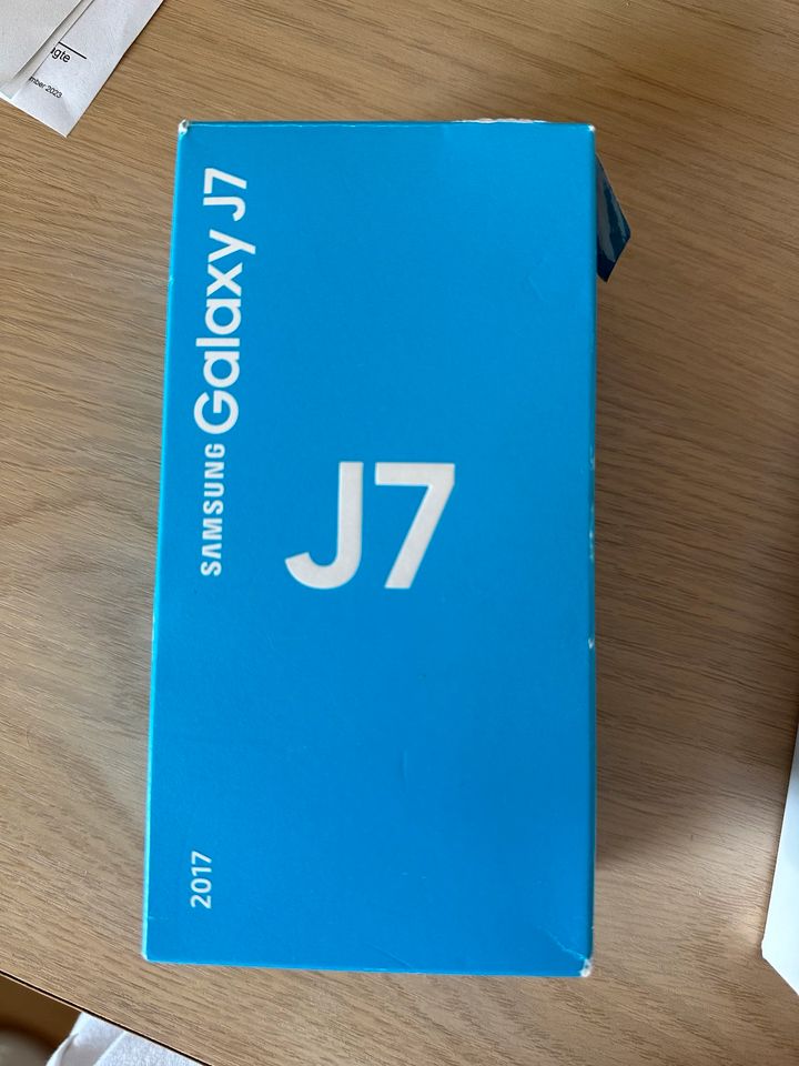 Samsung Galaxy J7 in Ganderkesee