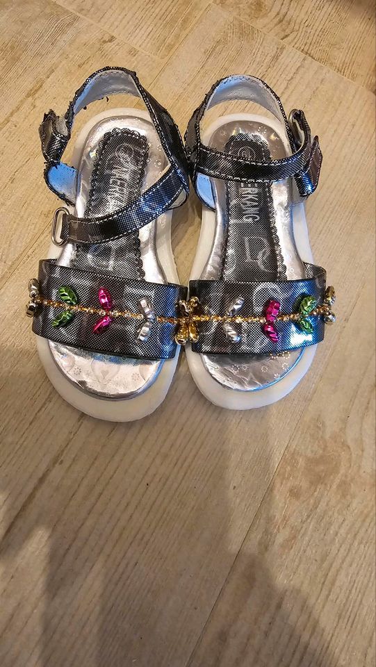 Sandalen Gr 19 in Ihrlerstein