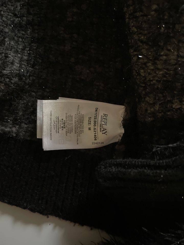 Schöne kurze Strickjacke von Replay in schwarz. in Dortmund