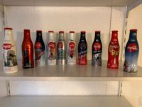 100 Jahre Coca Cola Konturflaschen, vollständig & ungeöffnet Niedersachsen - Bawinkel Vorschau
