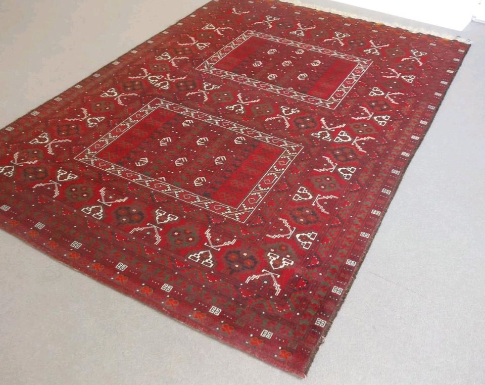Alter Orientteppich Turkmenischer Teppich in Achern