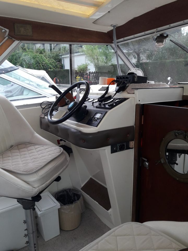 Motorboot // Fairline Mirage in Berlin