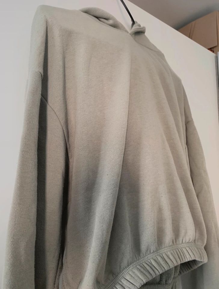 Hoodie von Zara in Freiburg im Breisgau