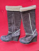 UGG Wildlederstiefel Damen Gr. 7 (nur einmal getragen, s. Fotos) München - Milbertshofen - Am Hart Vorschau