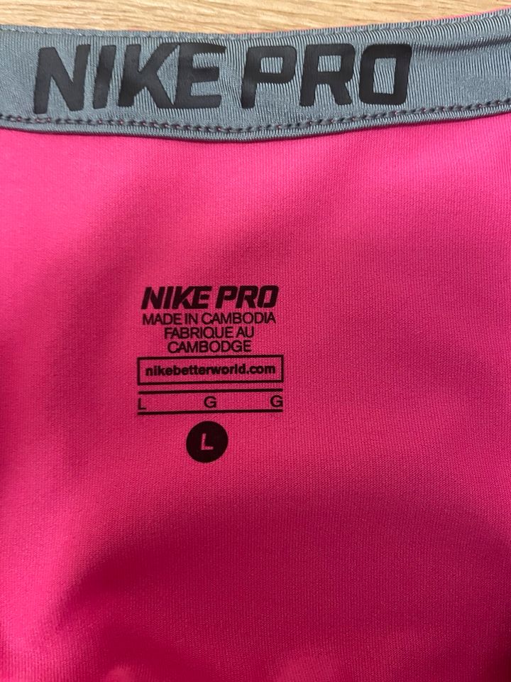 NIKE Pro Shirt Gr. L pink neuwertig in Wiesbaden