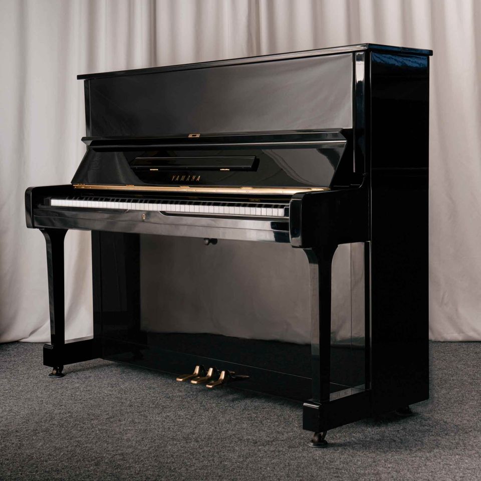 Neuwertiges Yamaha Klavier für NUR 50€ im Monat mieten in München