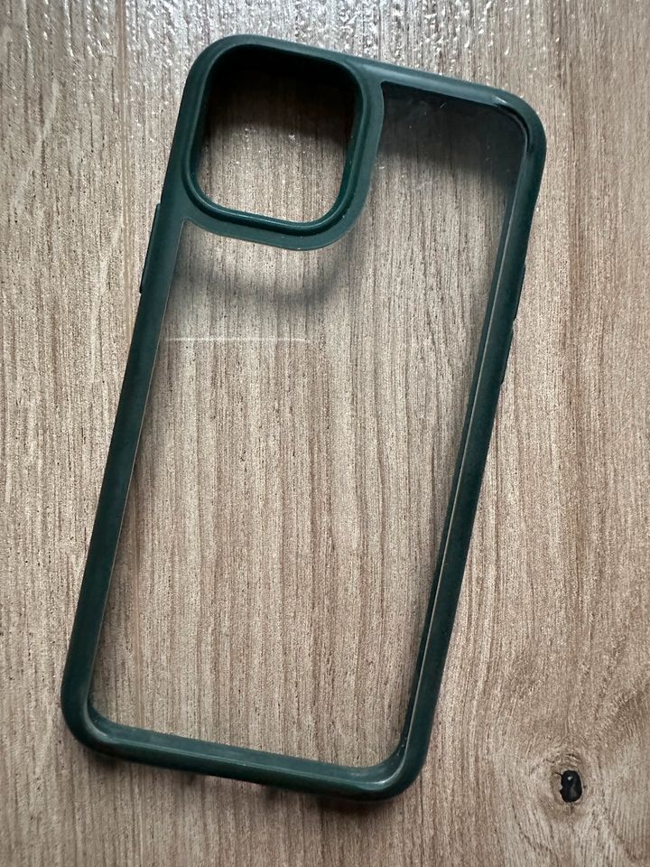 Spigen iPhone 14 Pro Hülle Clear/Olivgrün in Bad Hönningen