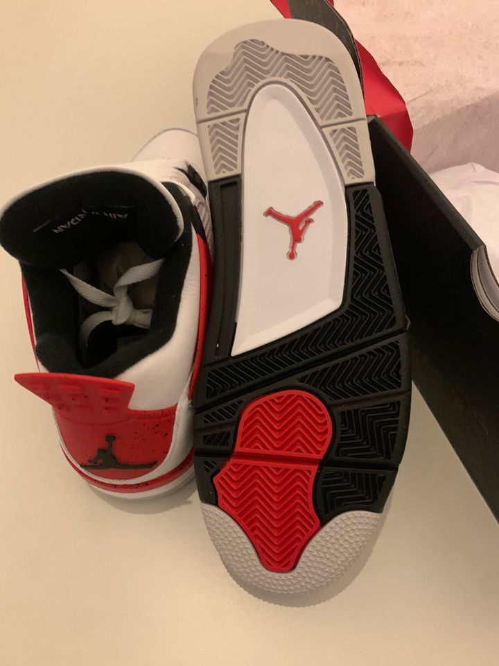 Jordan 4 Red Cement in Größe 43 Neu Orginal in Hilden