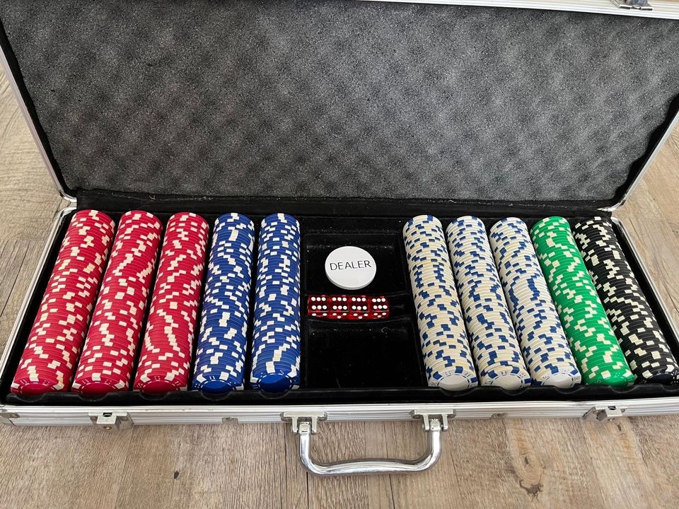 Großer Poker Koffer in Waltrop