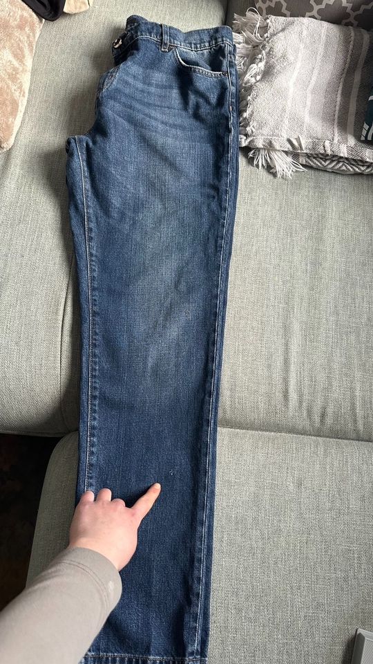 Hugo Boss Frauen Jeans hose Boyfriend Gr.L !kleine Löcher in Braunschweig